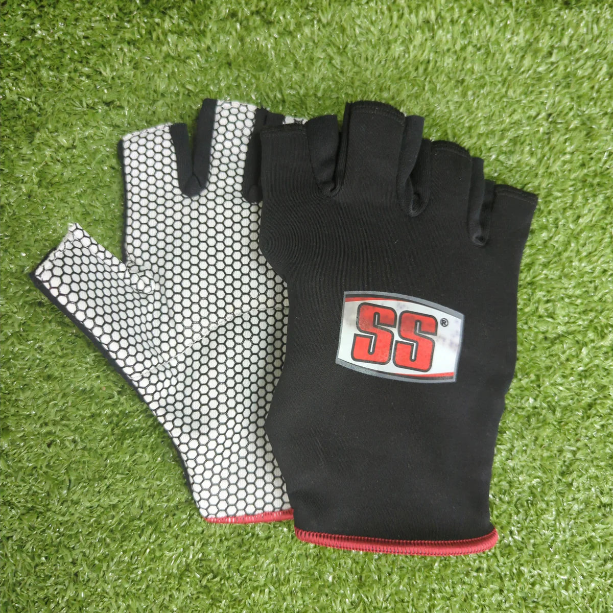 SS Player Catching/Fielding Gloves